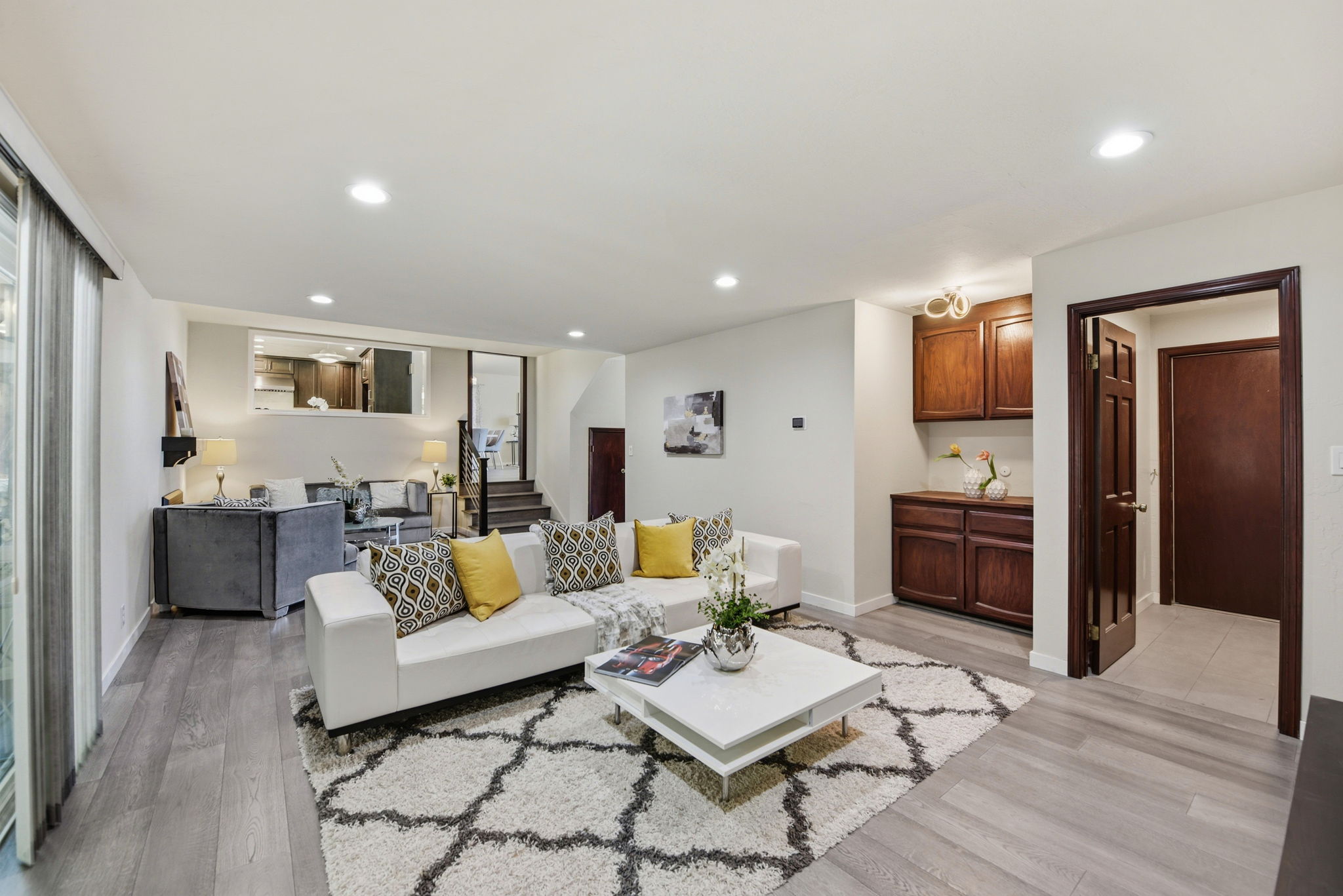 013_F8_44304 Paiute Ct