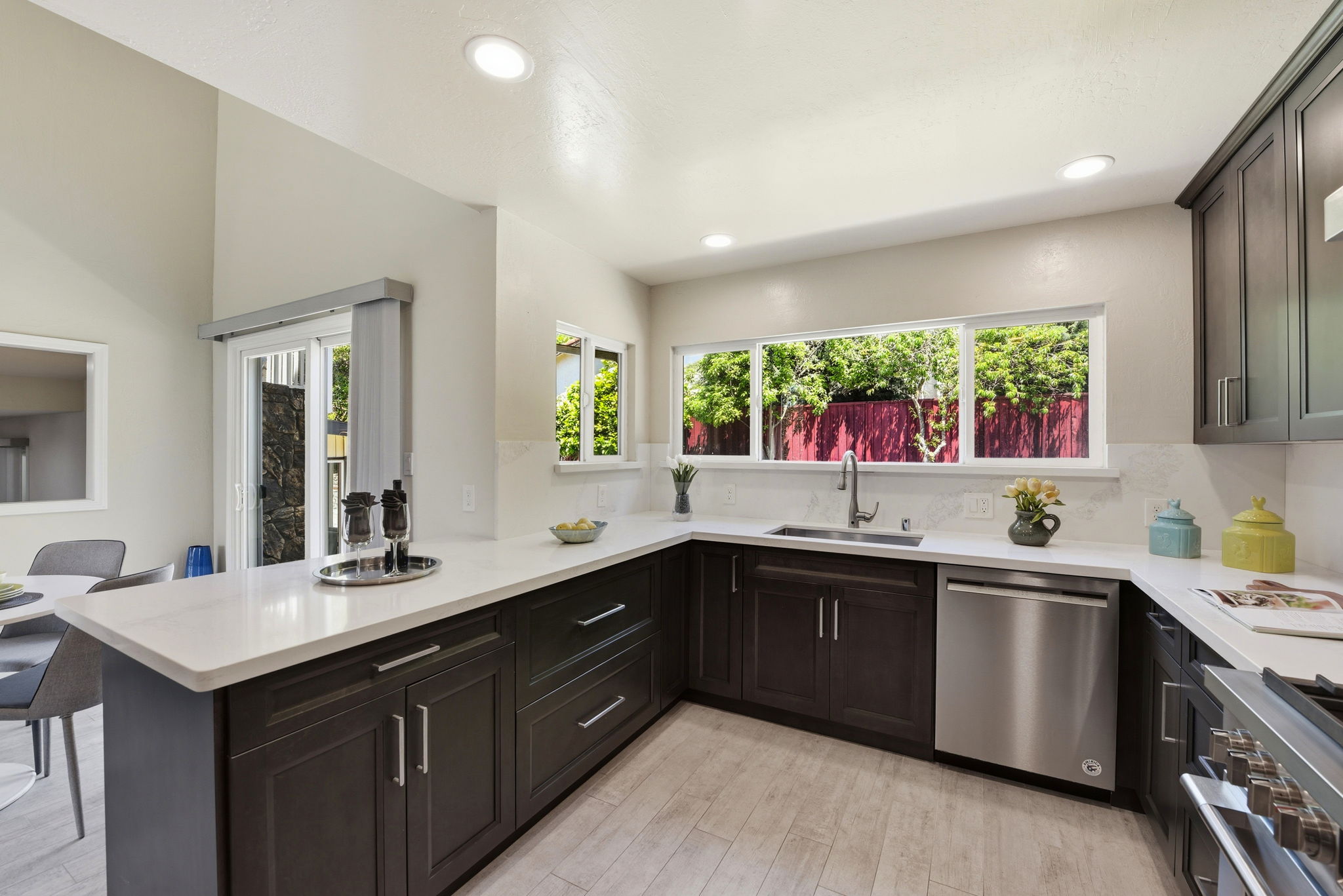 015_F8_44304 Paiute Ct