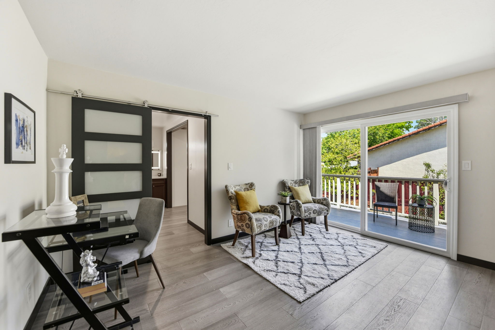 024_F8_44304 Paiute Ct