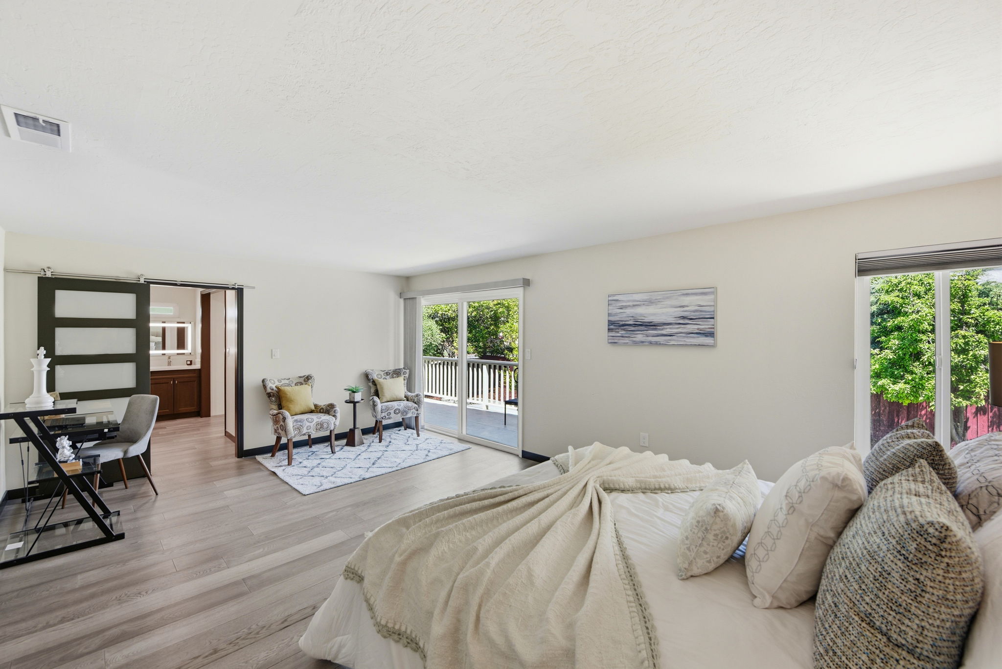 025_F8_44304 Paiute Ct