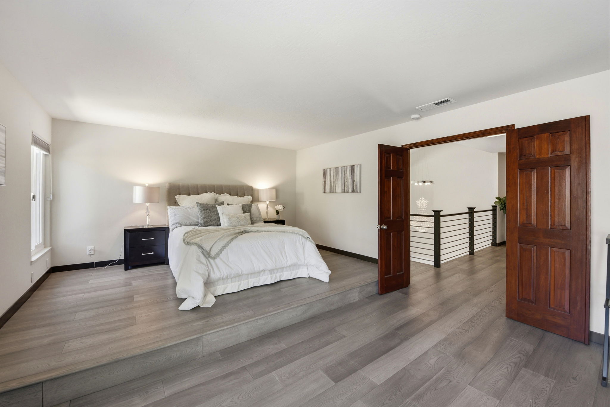 027_F8_44304 Paiute Ct