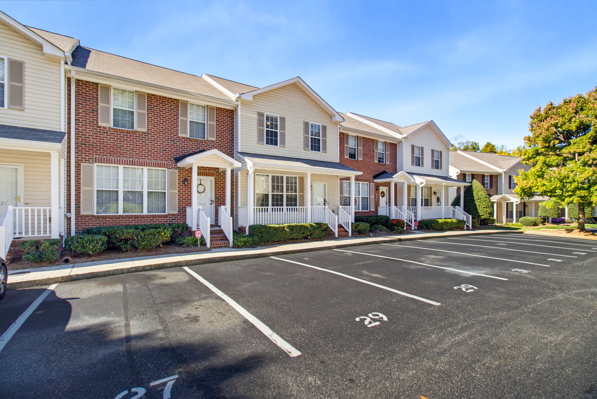4431 Baylor St-3