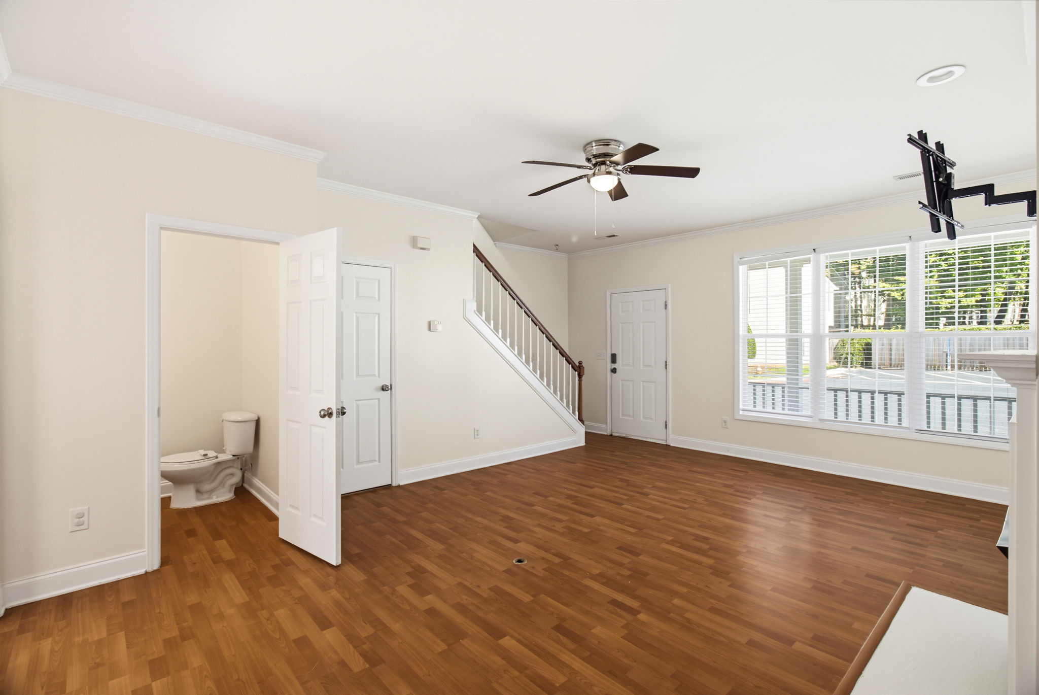 4431 Baylor St-6