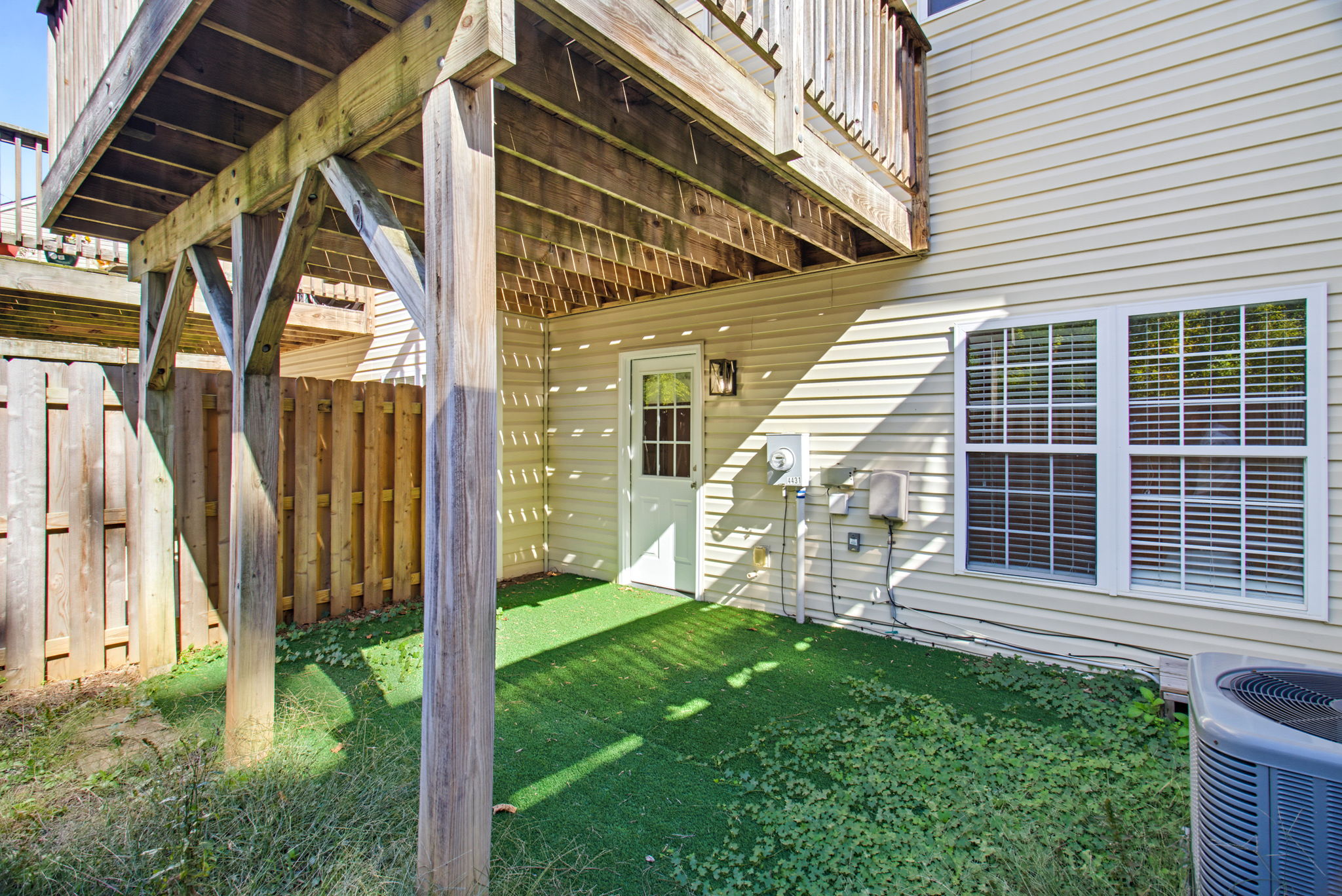 4431 Baylor St-28