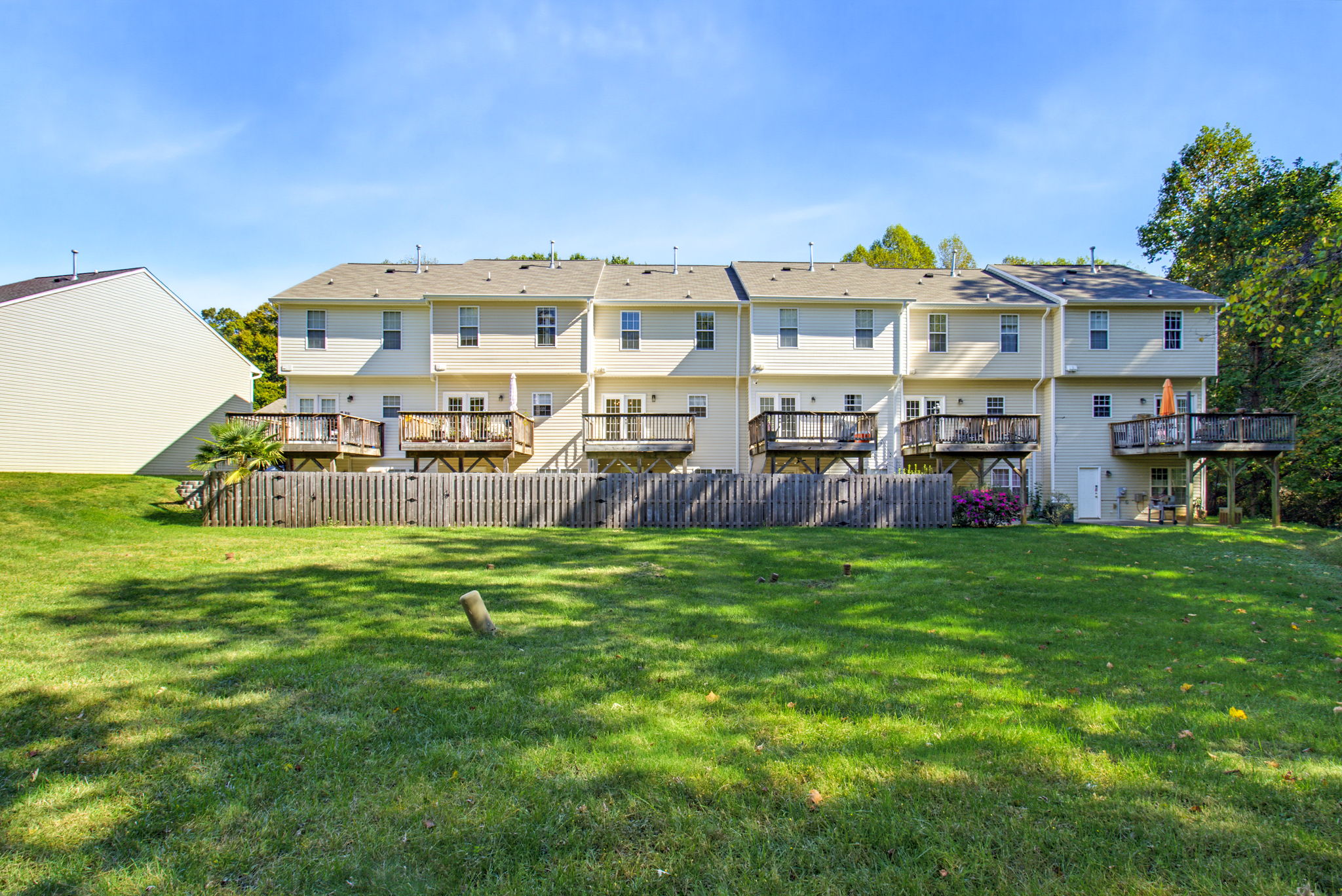 4431 Baylor St-30