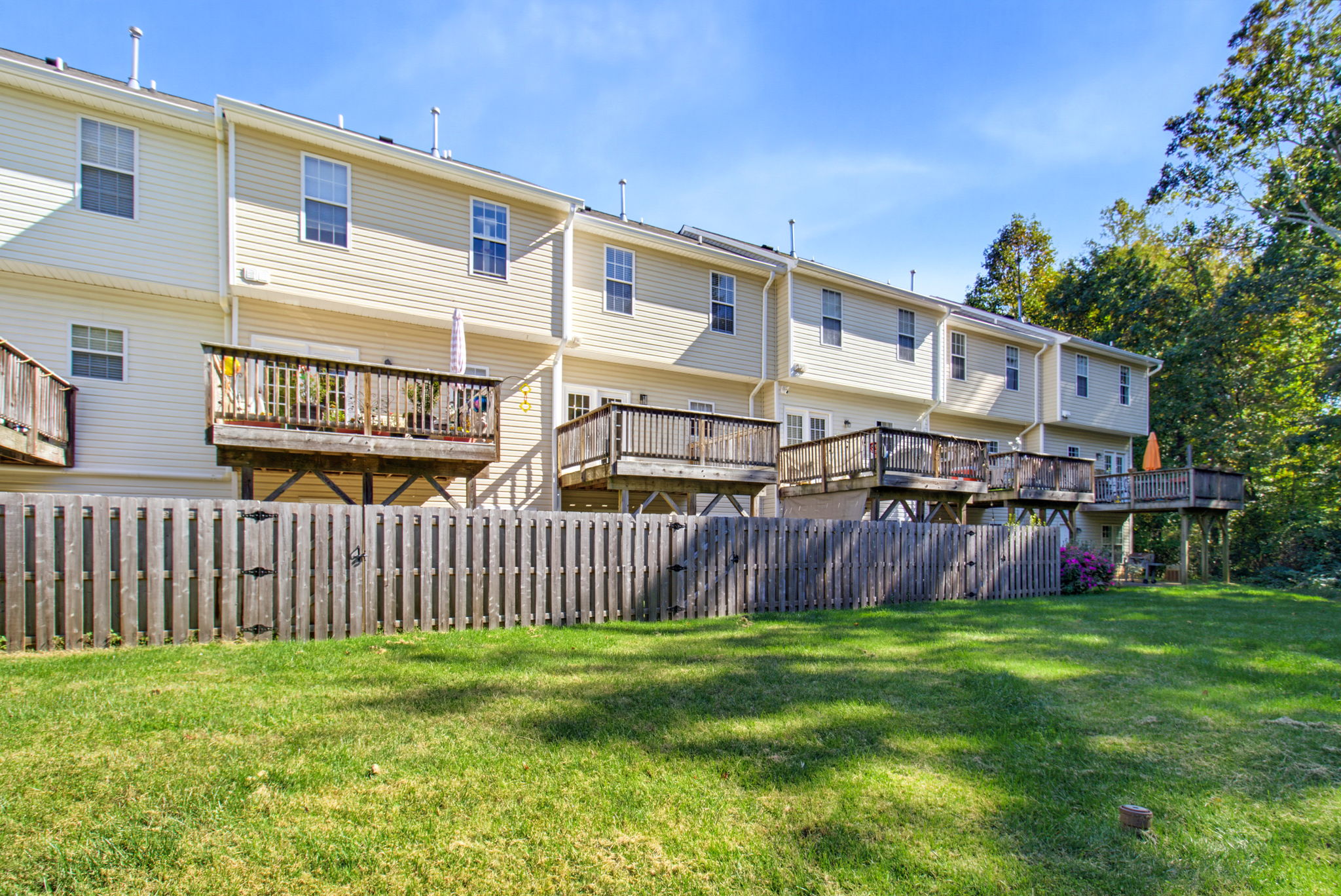 4431 Baylor St-31