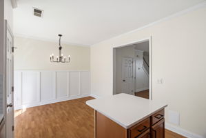 4431 Baylor St-12