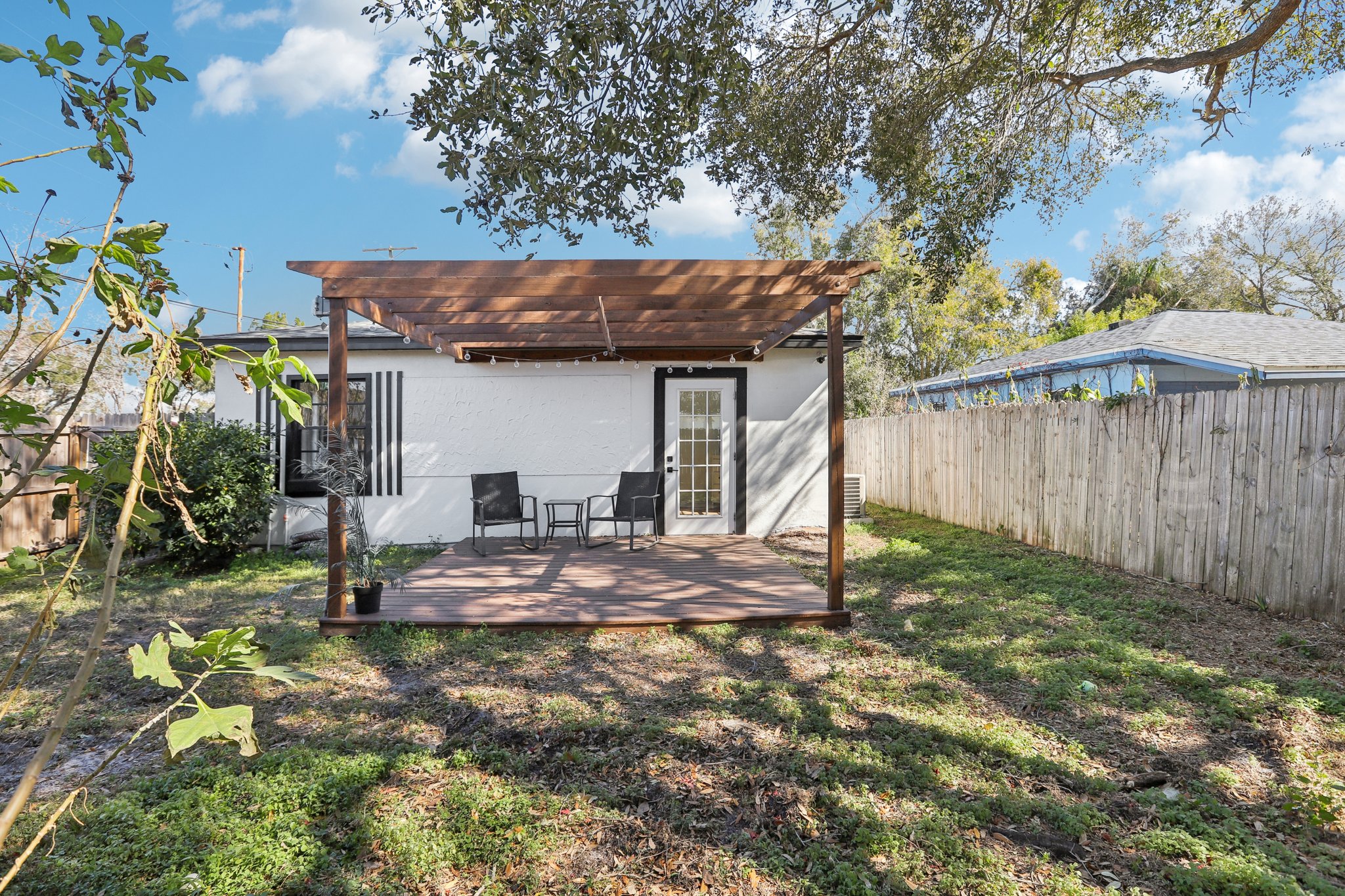 W McCoy St-S0402-037.jpg