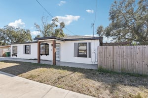 W McCoy St-S0402-003.jpg