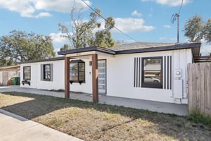 W McCoy St-S0402-004.jpg