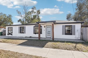 W McCoy St-S0402-006.jpg