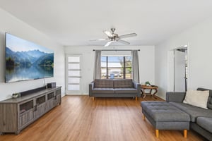 W McCoy St-S0402-007.jpg