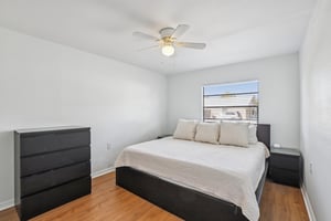 W McCoy St-S0402-020.jpg