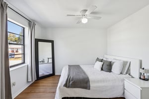 W McCoy St-S0402-021.jpg