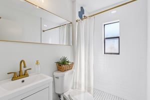 W McCoy St-S0402-028.jpg