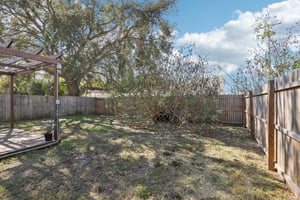 W McCoy St-S0402-035.jpg