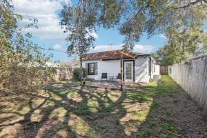 W McCoy St-S0402-038.jpg