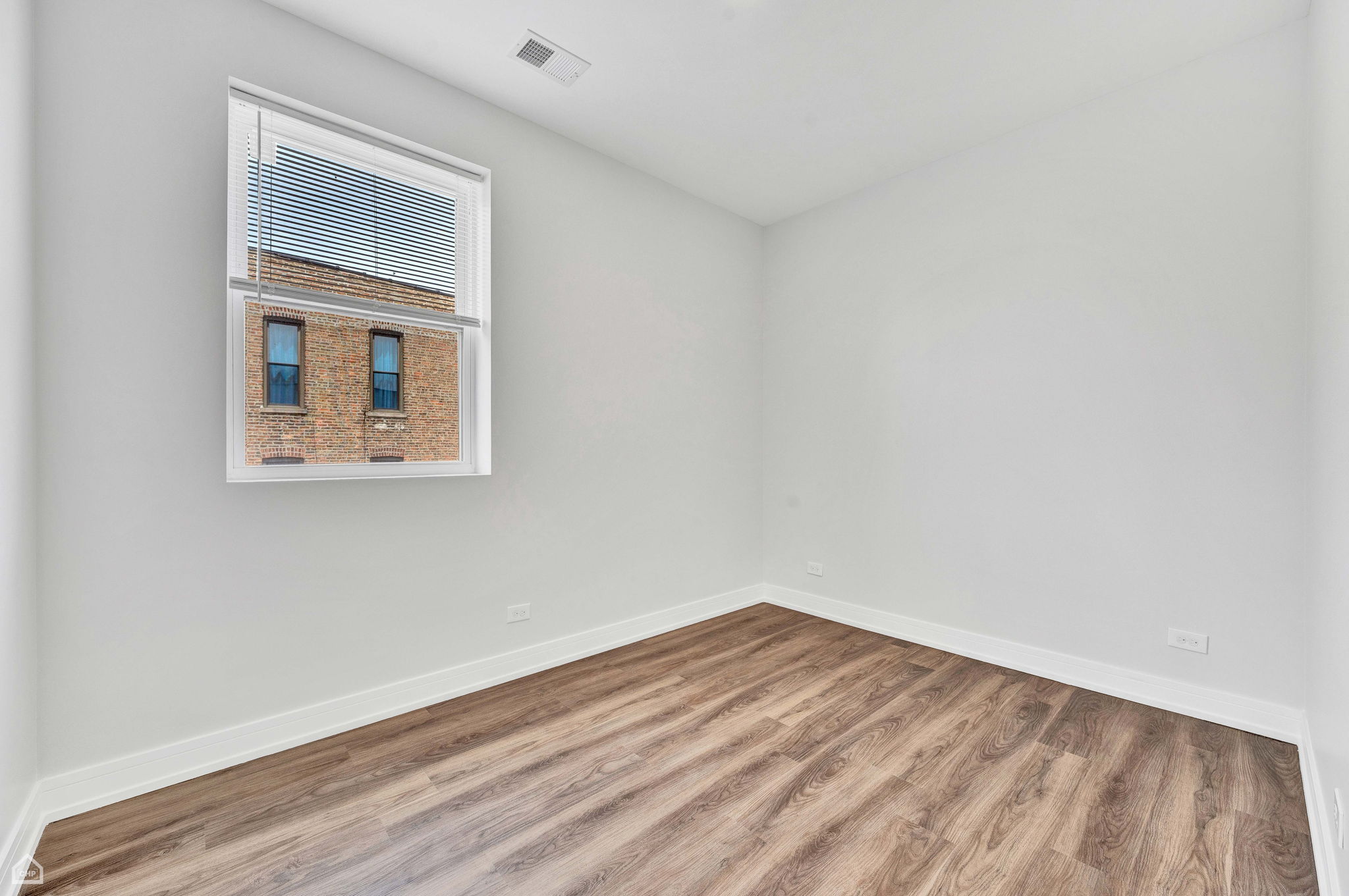 4433 S Prairie Ave - 3_009
