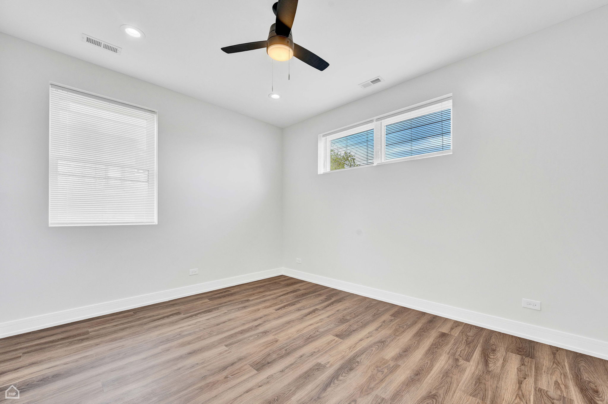 4433 S Prairie Ave - 3_011