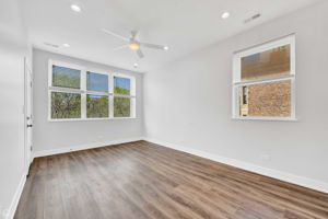 4433 S Prairie Ave - 3_002