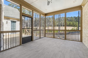 Screened-in Porch