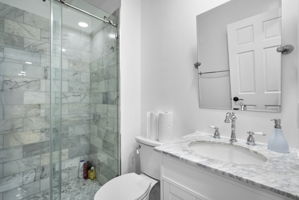  Photo 49