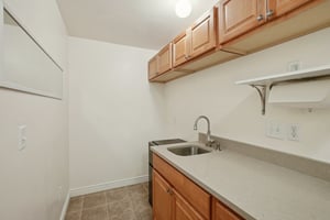S Jordan Pkwy W-S2409-023.jpg