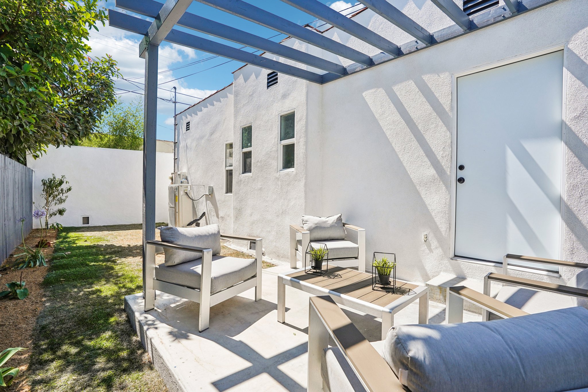 W 28th St-S0207-033.jpg