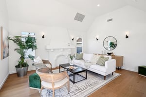 W 28th St-S0207-005.jpg