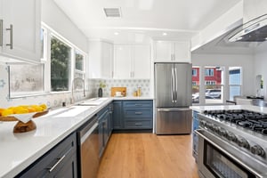 W 28th St-S0207-018.jpg