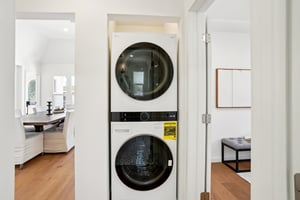 W 28th St-S0207-026.jpg