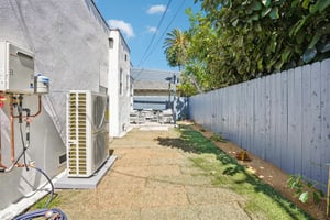 W 28th St-S0207-035.jpg