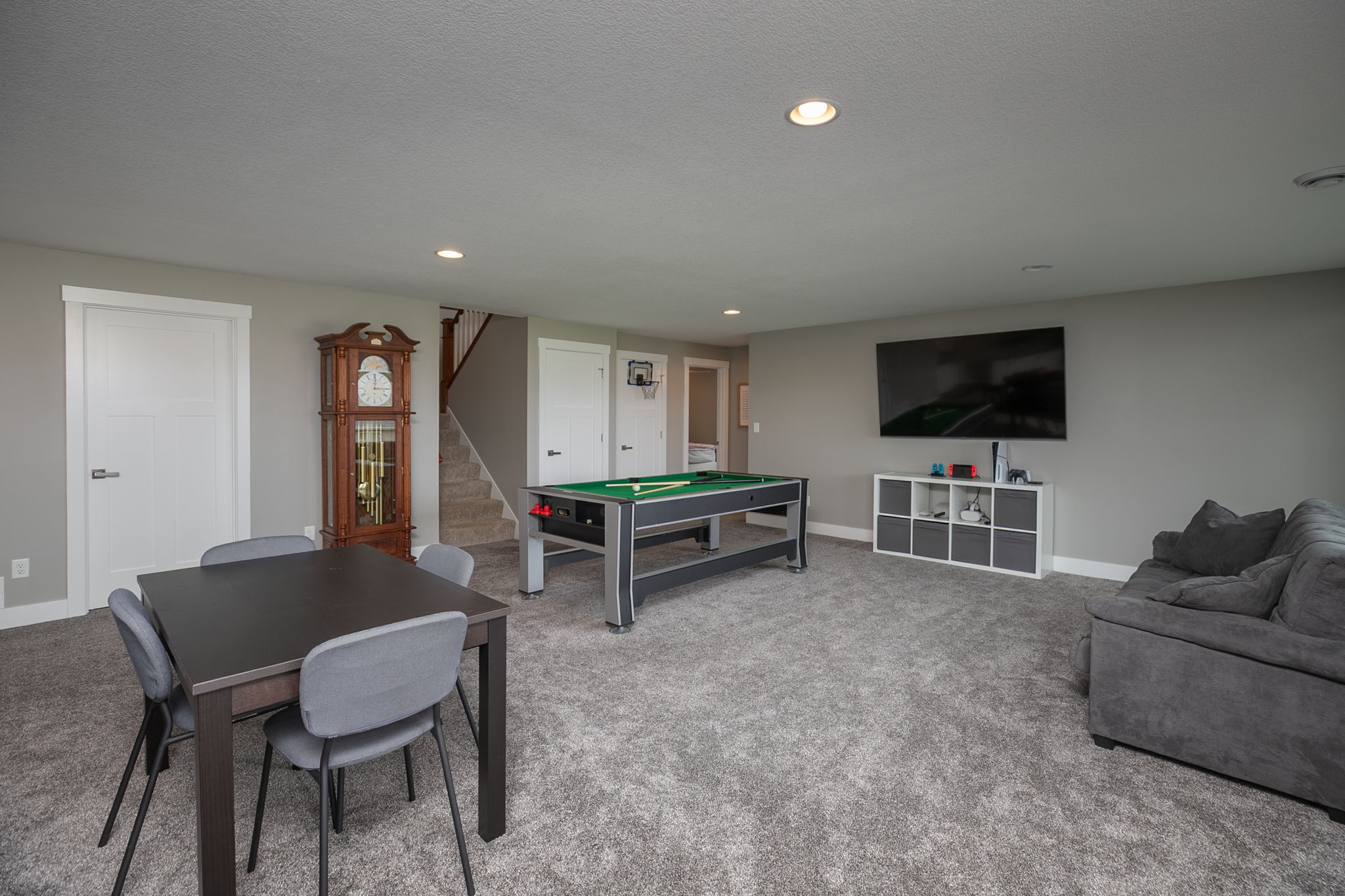 33-Family Room