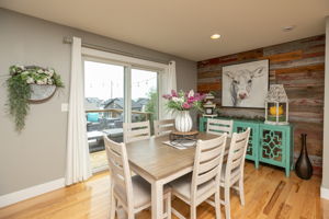 09-Dining Room