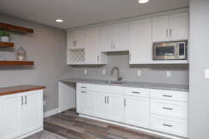 30-Wet Bar