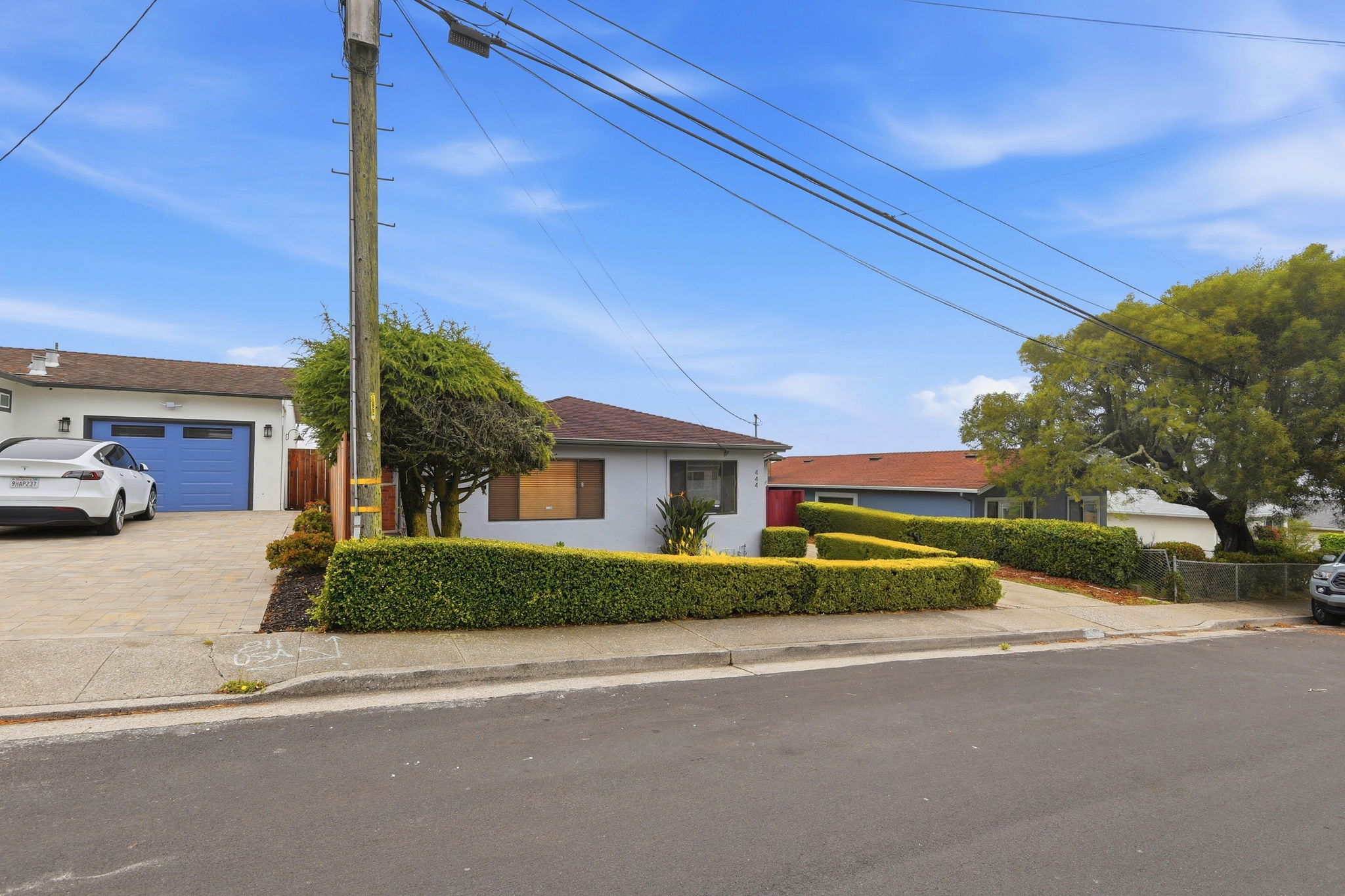 002_F8_444 Heathcliff Dr