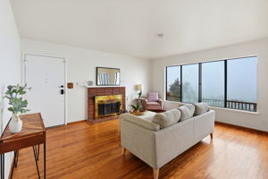010_F8_444 Heathcliff Dr