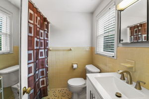  Photo 44
