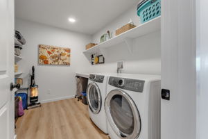  Photo 37
