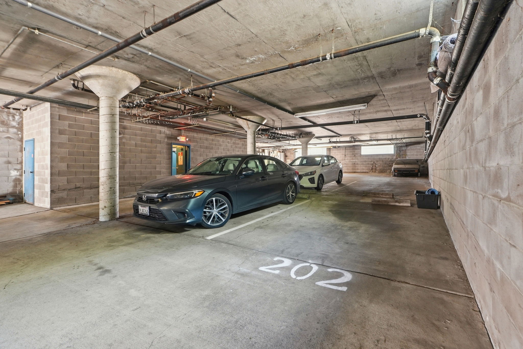 029_F8_444 Merritt Ave 202