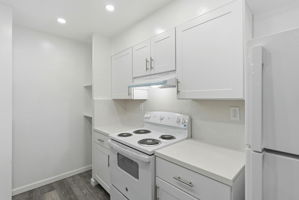 011_F8_444 Merritt Ave 202