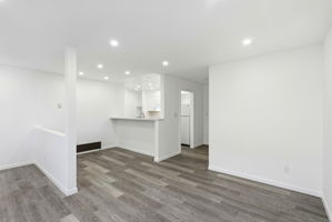013_F8_444 Merritt Ave 202
