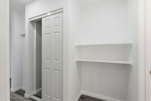 022_F8_444 Merritt Ave 202