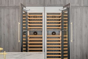 Wine refrigerator