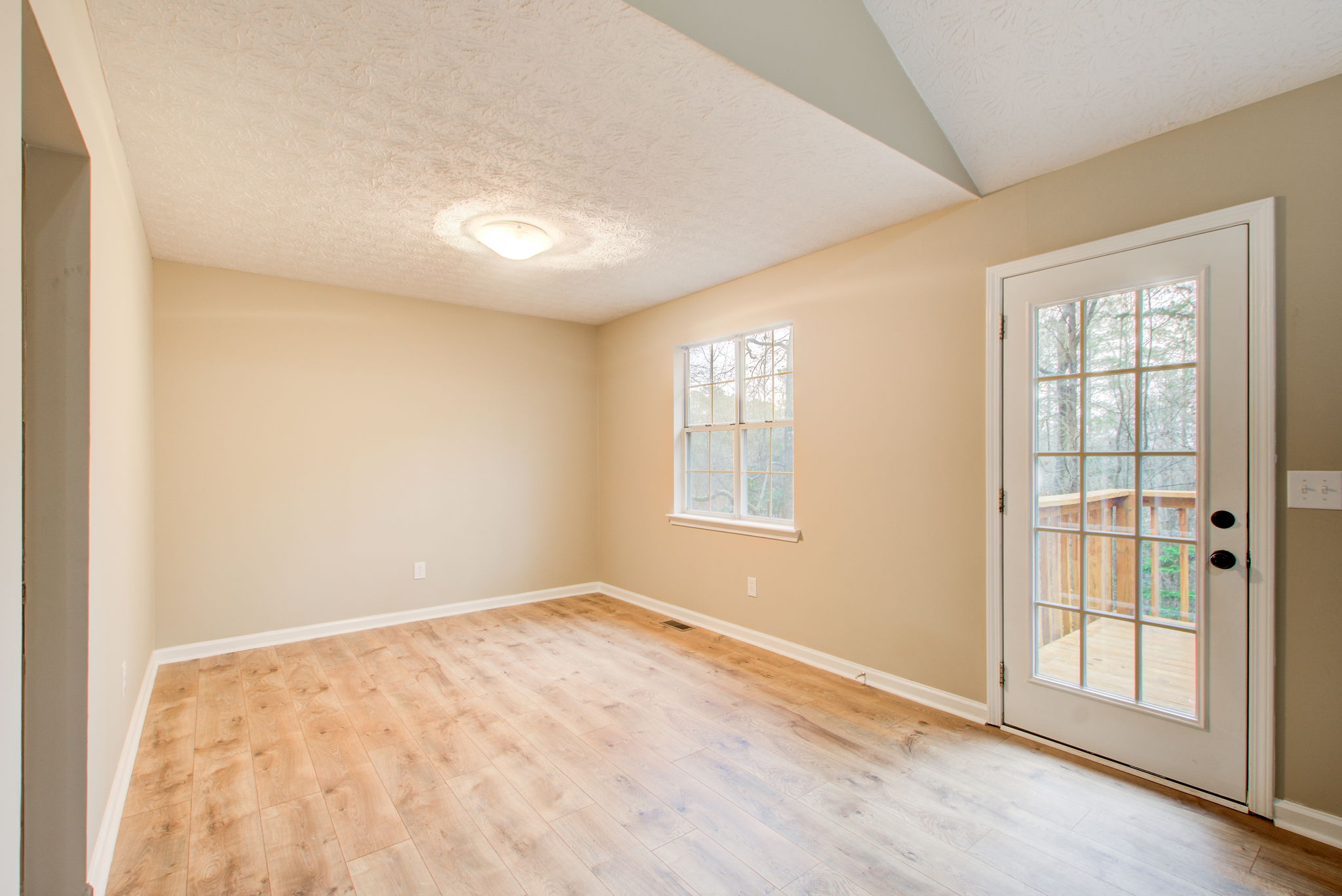 11 Dining A w Patio Walkout