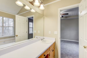 29 Main BR En Suite D Vanity Detail w BR View