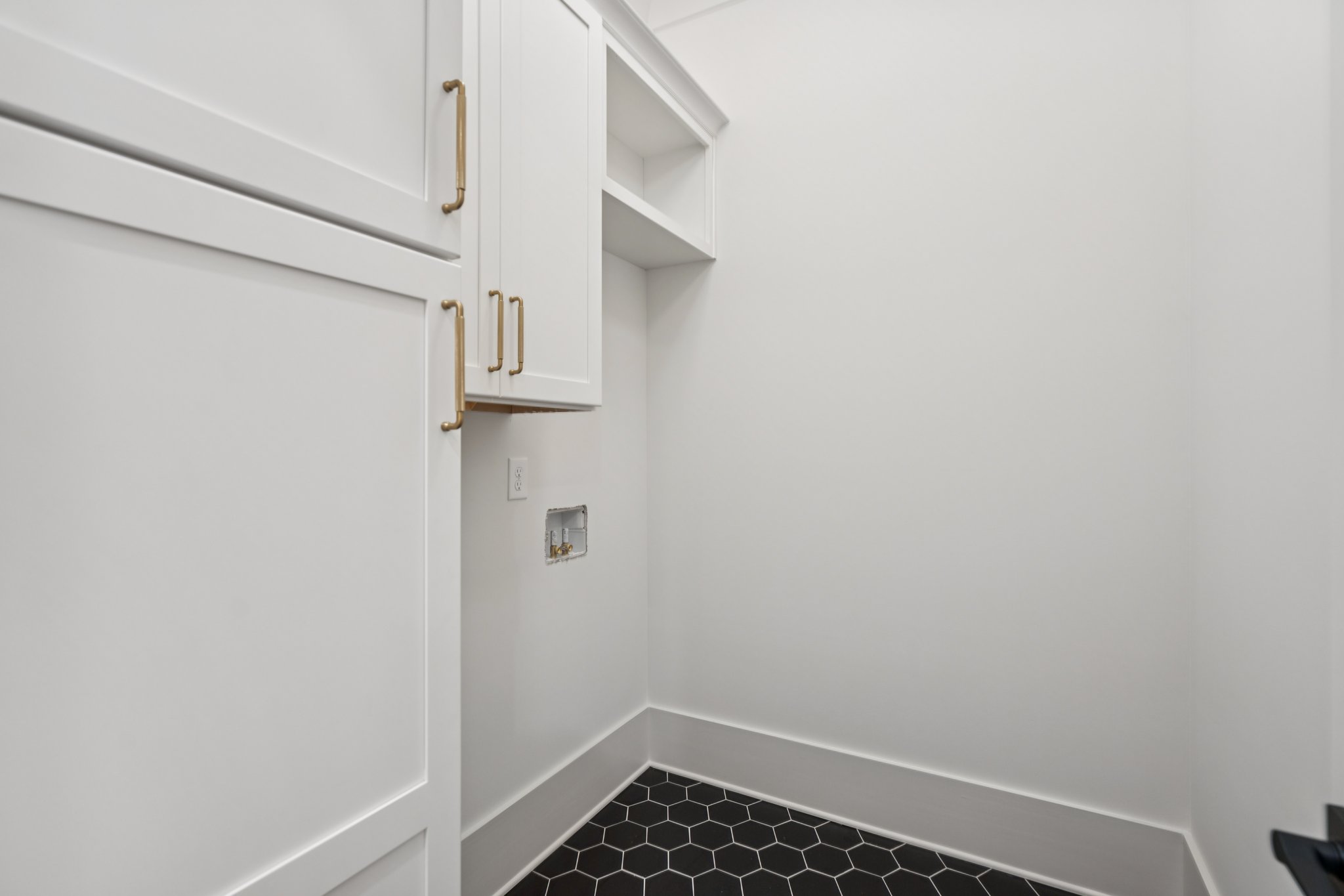 Local_Flavor_films-4440 KD Kruzel Dr, Cumming, GA 30041-216.jpg