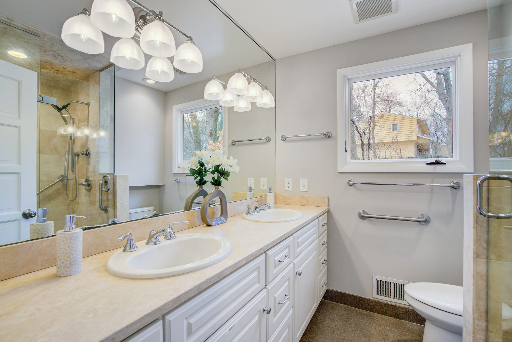 Bedroom 1 Bathroom 1