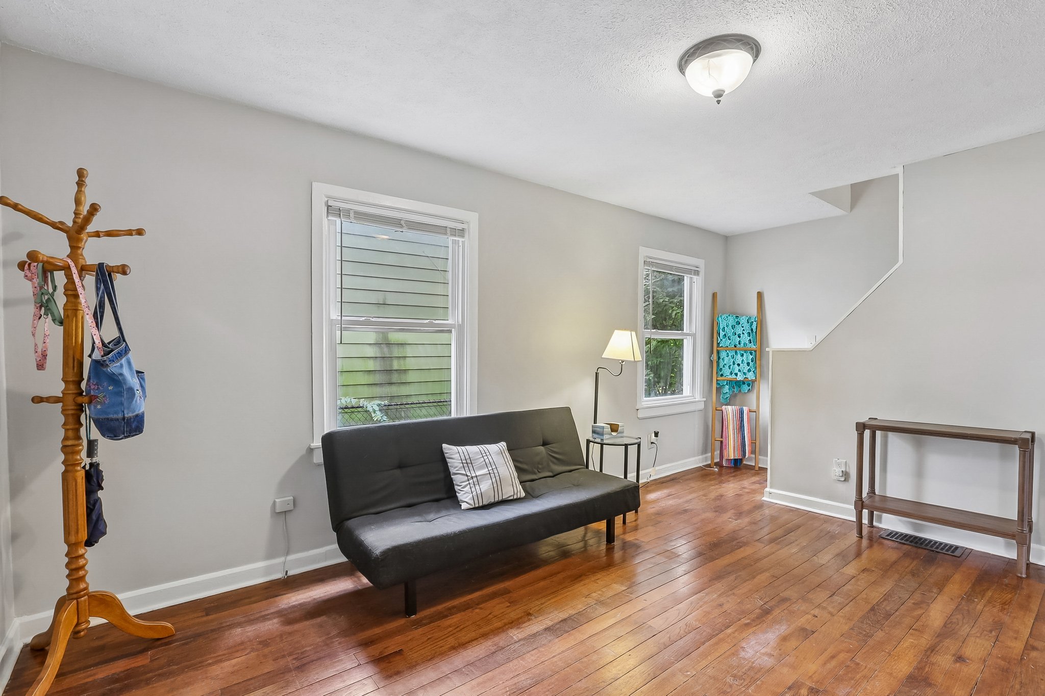 Primrose Ave-S2307-005.jpg