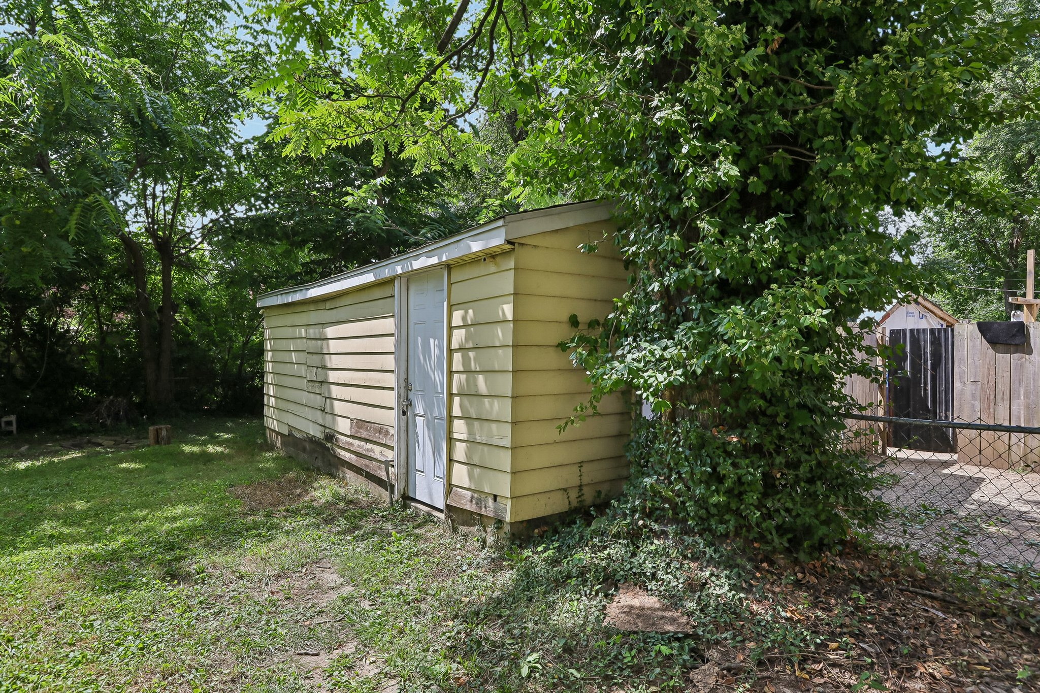 Primrose Ave-S2307-036.jpg